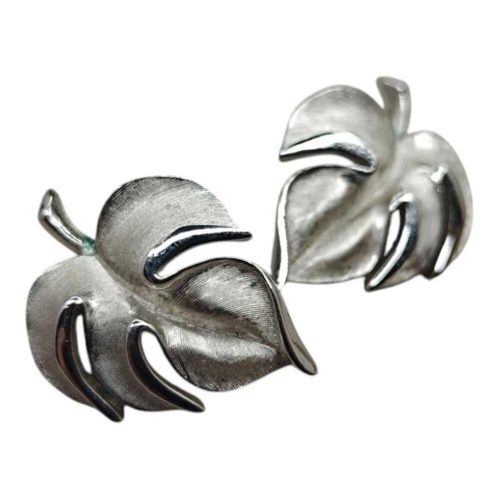 Vintage Crown Trifari Brushed Silver Tone Leaf Signed Clip-On Earrings